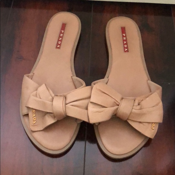tan bow sandals